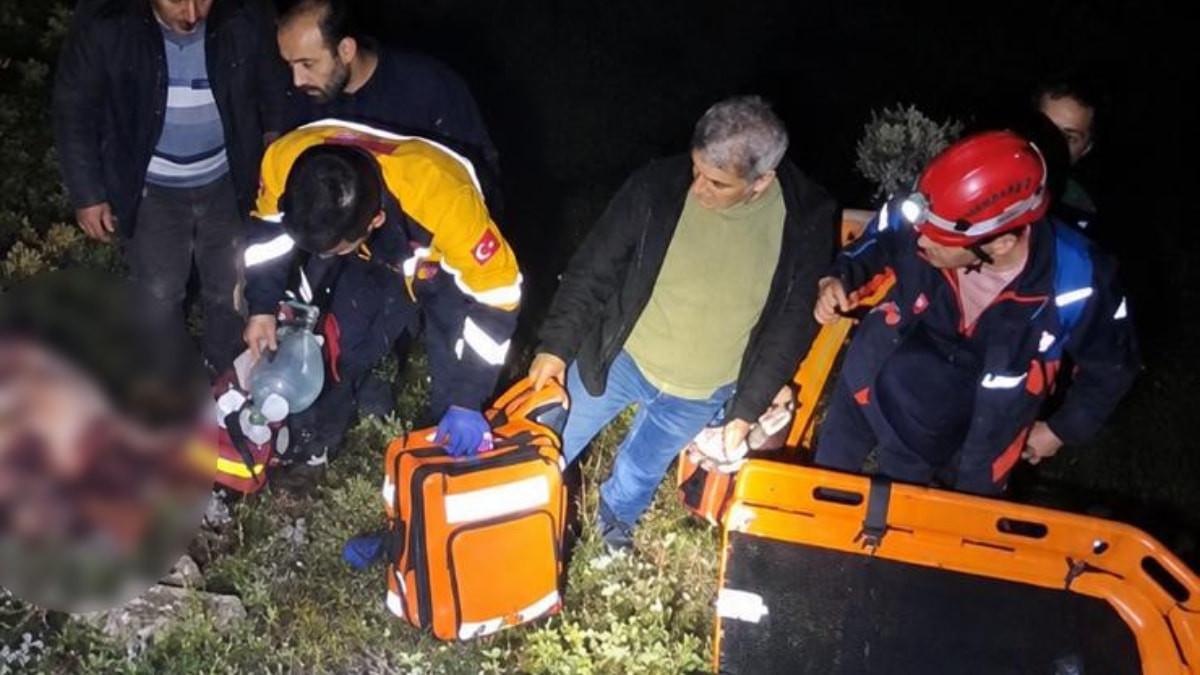 Artvin'de uçuruma yuvarlanan araçta baba öldü, iki çocuğu yaralandı