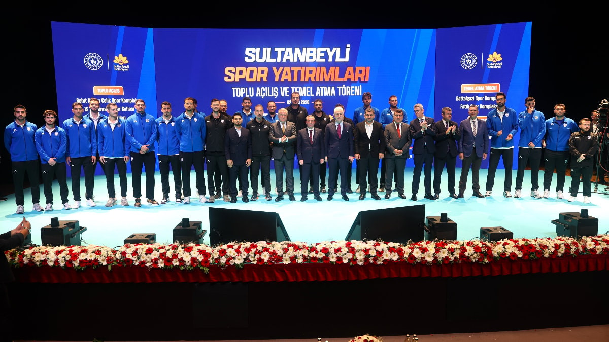 Sultanbeyli'de spor yatırımları için Toplu Açılış ve Temel Atma Töreni gerçekleştirildi