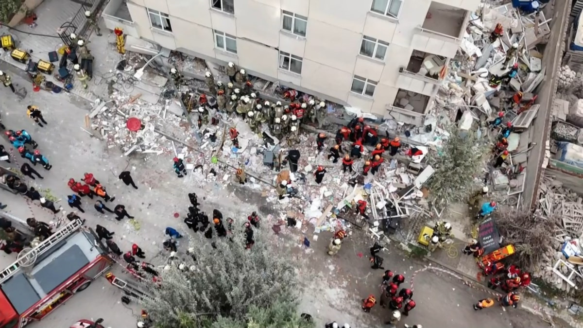 Maltepe'de çöken binaya ilişkin soruşturma başlatıldı