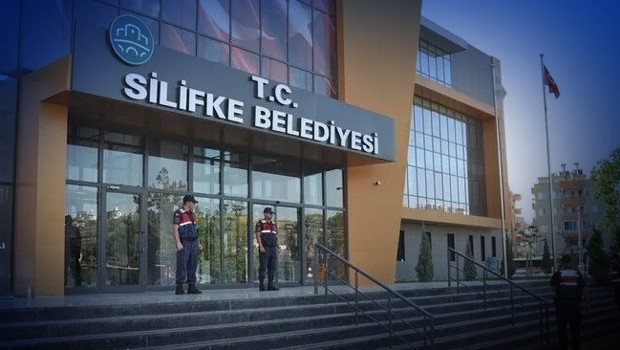 Silifke Belediyesi'ne ikinci dalga yolsuzluk operasyonu: 7 gözaltı