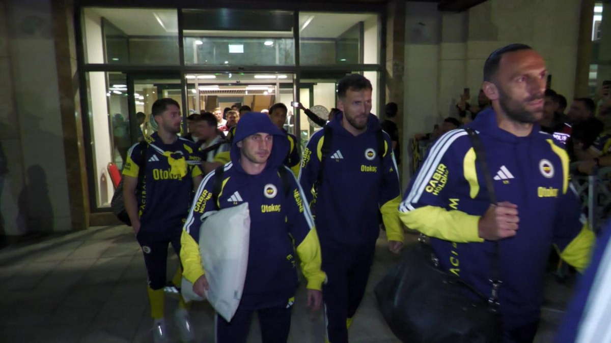 Fenerbahçe, Rizespor karşılaşması için Rize'ye geldi