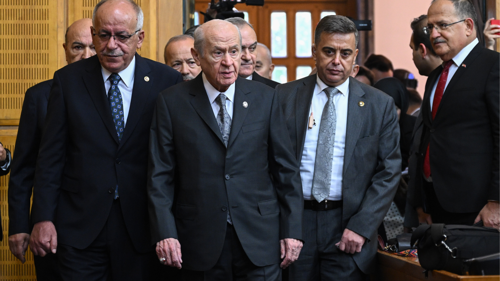 "Herkesi suçlamak yanlış"