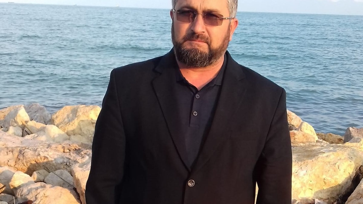 Mersin'de bir imam mezarlıkta ölü bulundu