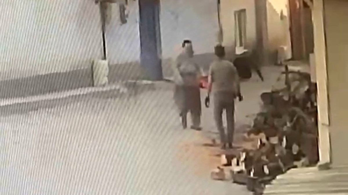 Bursa'da motorlu testereyle korkutulan yaşlı adam yere düştü