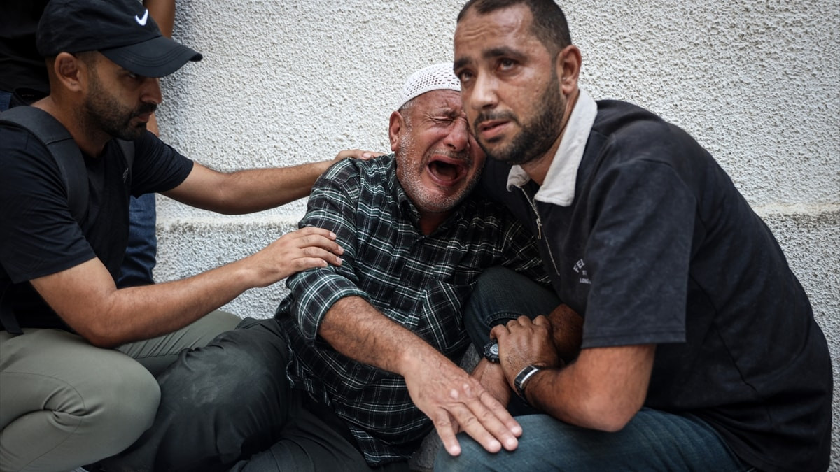 Gazze'de can kaybı 74 bin 377'ye yükseldi