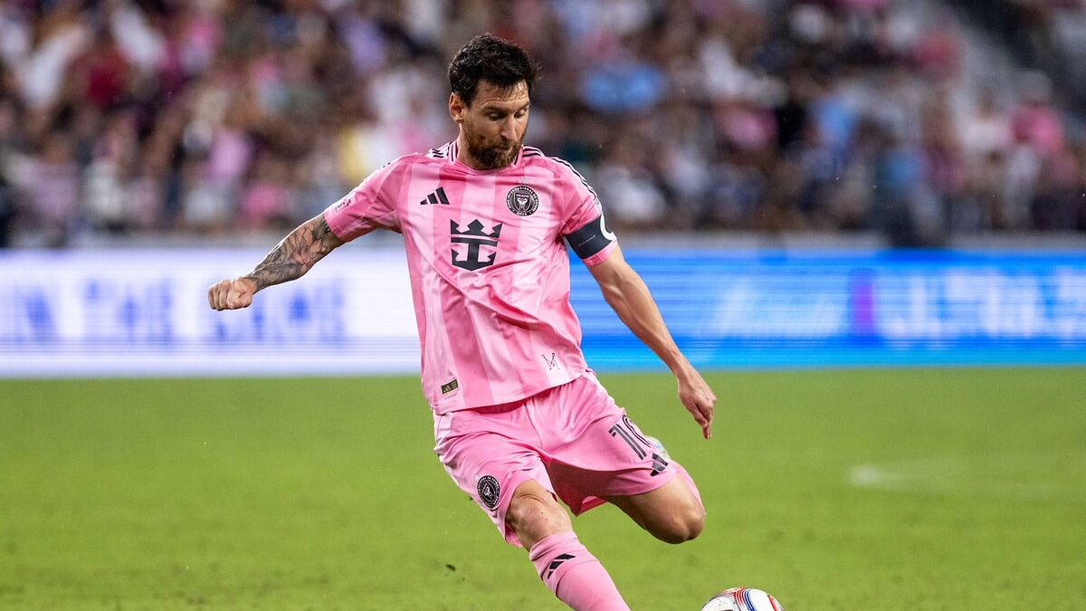Milli takımı bırakmıştı! Lionel Messi, duble yaptı
