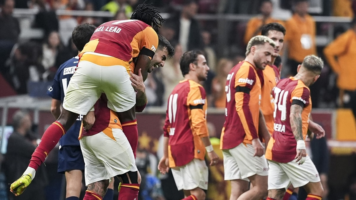 Galatasaray, Şampiyonlar Ligi'nde Barcelona'yı konuk edecek