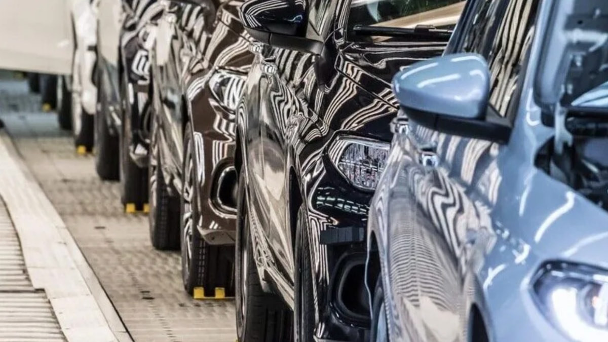 Otomotiv pazarı eylülde yüzde 24,3 daraldı