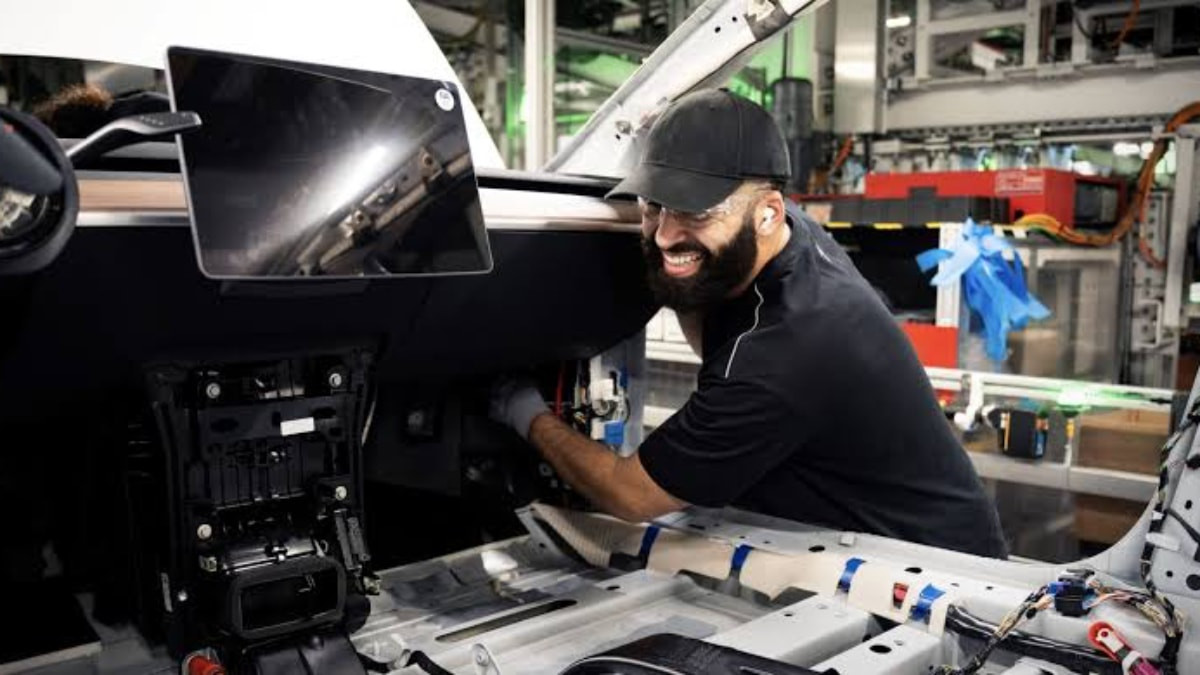 İşe alınmayınca gözü döndü: Tesla'dan öyle bir intikam aldı ki...
