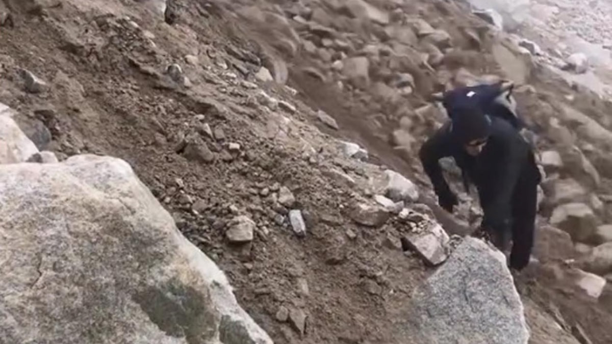 Ağrı Dağında heyelan: Dağcılar son anda kurtuldu