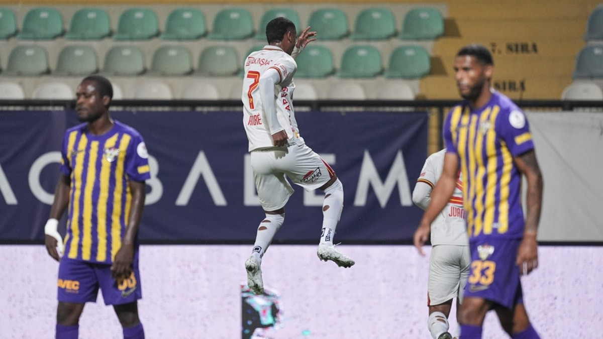 Eyüpspor'u farklı geçen Göztepe ilk kez kazandı