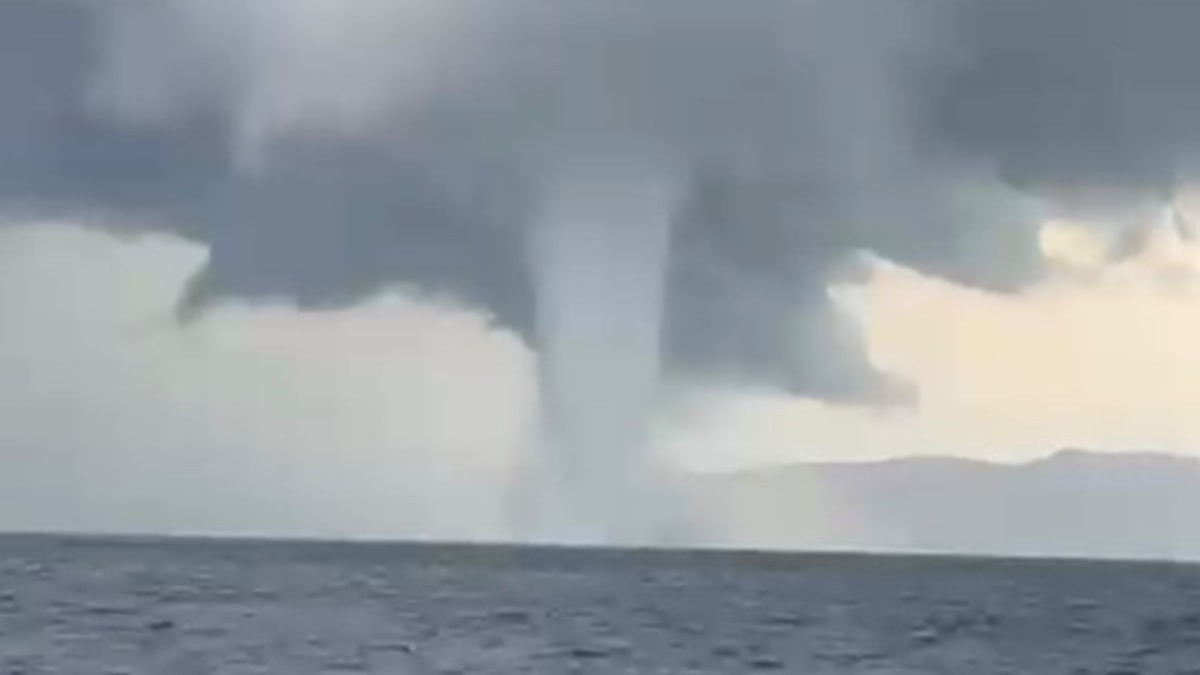 Muğla Bodrum açıklarında denizde hortum oluştu