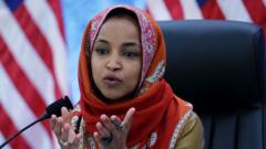 ABD'de Somali doğumlu Kongre üyesi Ilhan Omar evindeki arama için Trump'ı suçladı